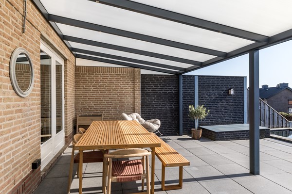 Foto - Te koop: Instapklare gemoderniseerde geschakelde 2 onder 1 kap woning in Simpelveld